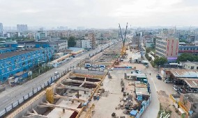 東部快線地鐵14號線明年通車，旭東圍擋廠家為城市安全建設(shè)美麗屏障！