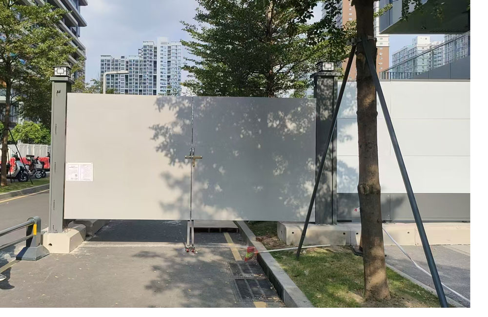 A款圍擋和簡(jiǎn)易大門(mén)處理后.jpg