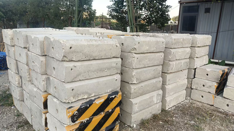 二手基礎(chǔ)塊回收1.jpg